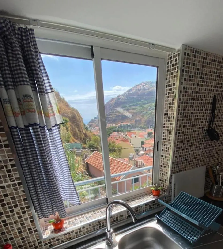 Seaside Serenity: Renovated Apartment with Ocean Views Ribeira Brava Portugal